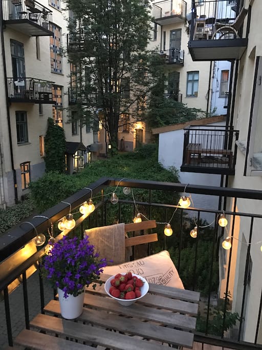 The apartment is in a inner courtyard, quiet and beautiful!