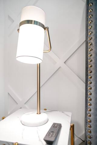 City Hideaway with Stunning Rooftop Escape #4 gallery image 5