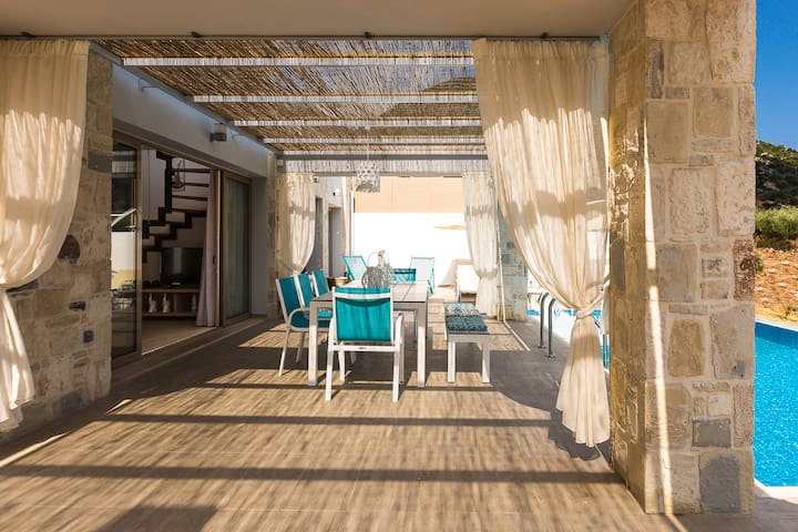 Sugar Villa, an exquisite summer retreat gallery image 5