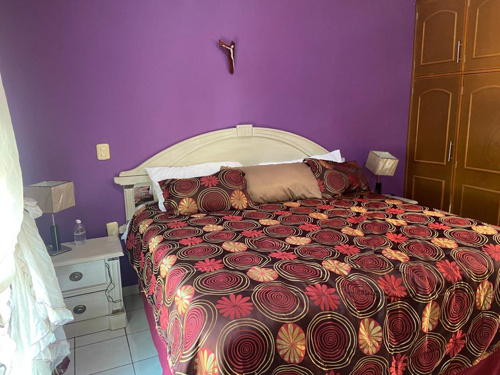 غرفة النوم الرئيسية 