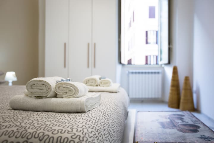 CAVOUR STREET 166 LUXURY HOUSE – Colosseo!