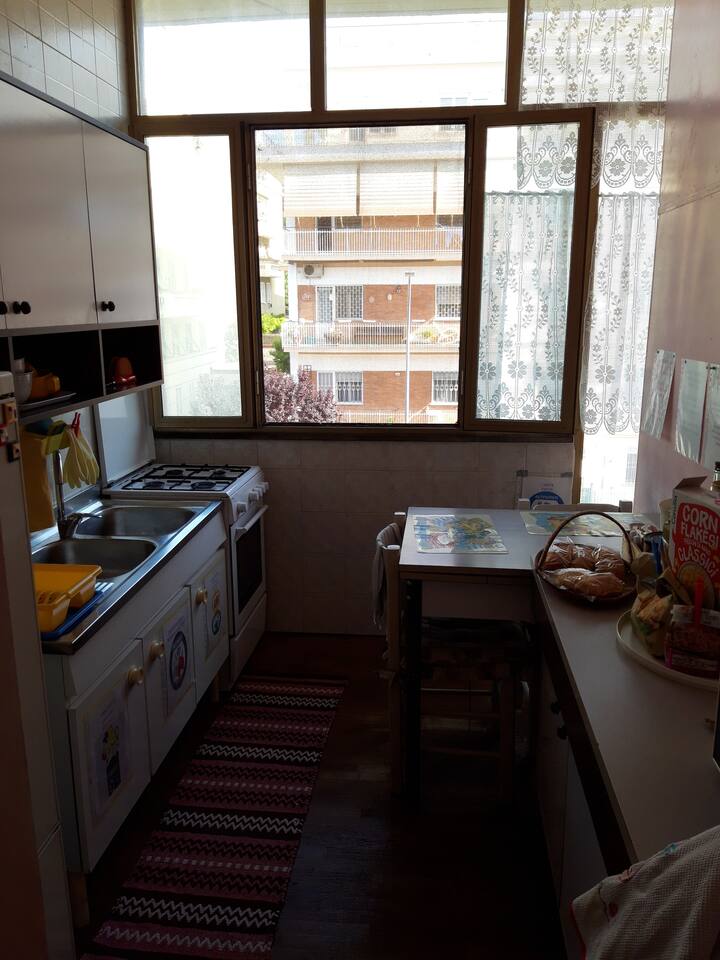 Central Rome, room on Gianicolo Hill