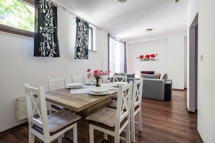 Galeria Italiana Apartments managed Airbnb listing 3