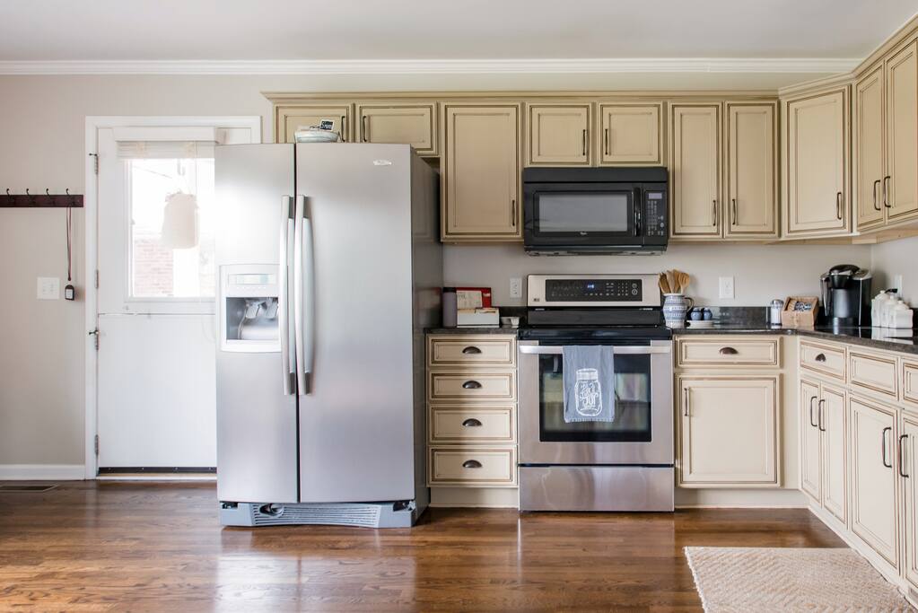 The Farmhouse at Spencer Creek Meadow, Franklin, Tn Guesthouses for