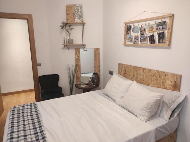 Room with excellent location in LEON CITY Condominiums for Rent in