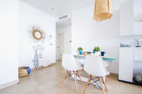 Top Airbnb: Quiet oceanfront apartment in Villajoyosa en La Vila Joiosa / Villajoyosa