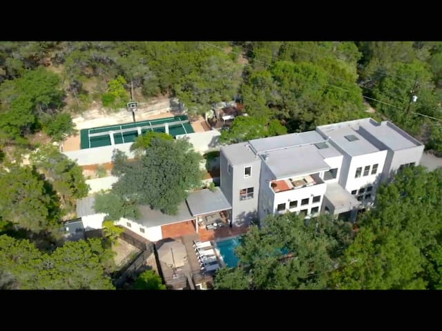 Wild Basin: 6mi to Austin · Heat/Cooled Pool · PB