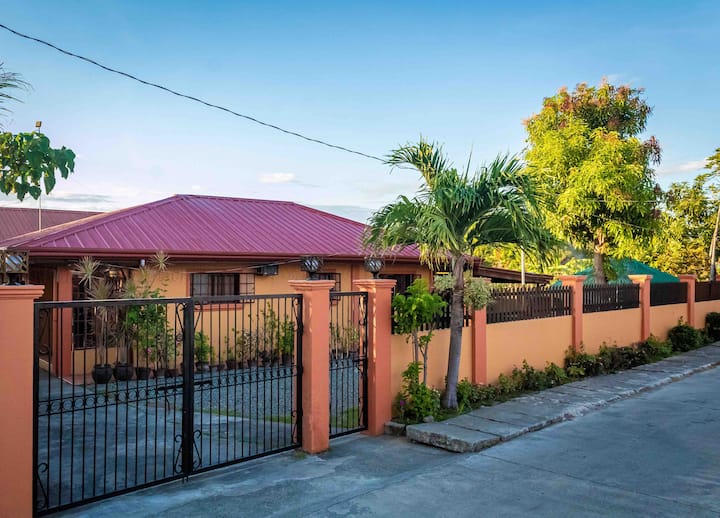 Cozy Bungalow Near Vigan