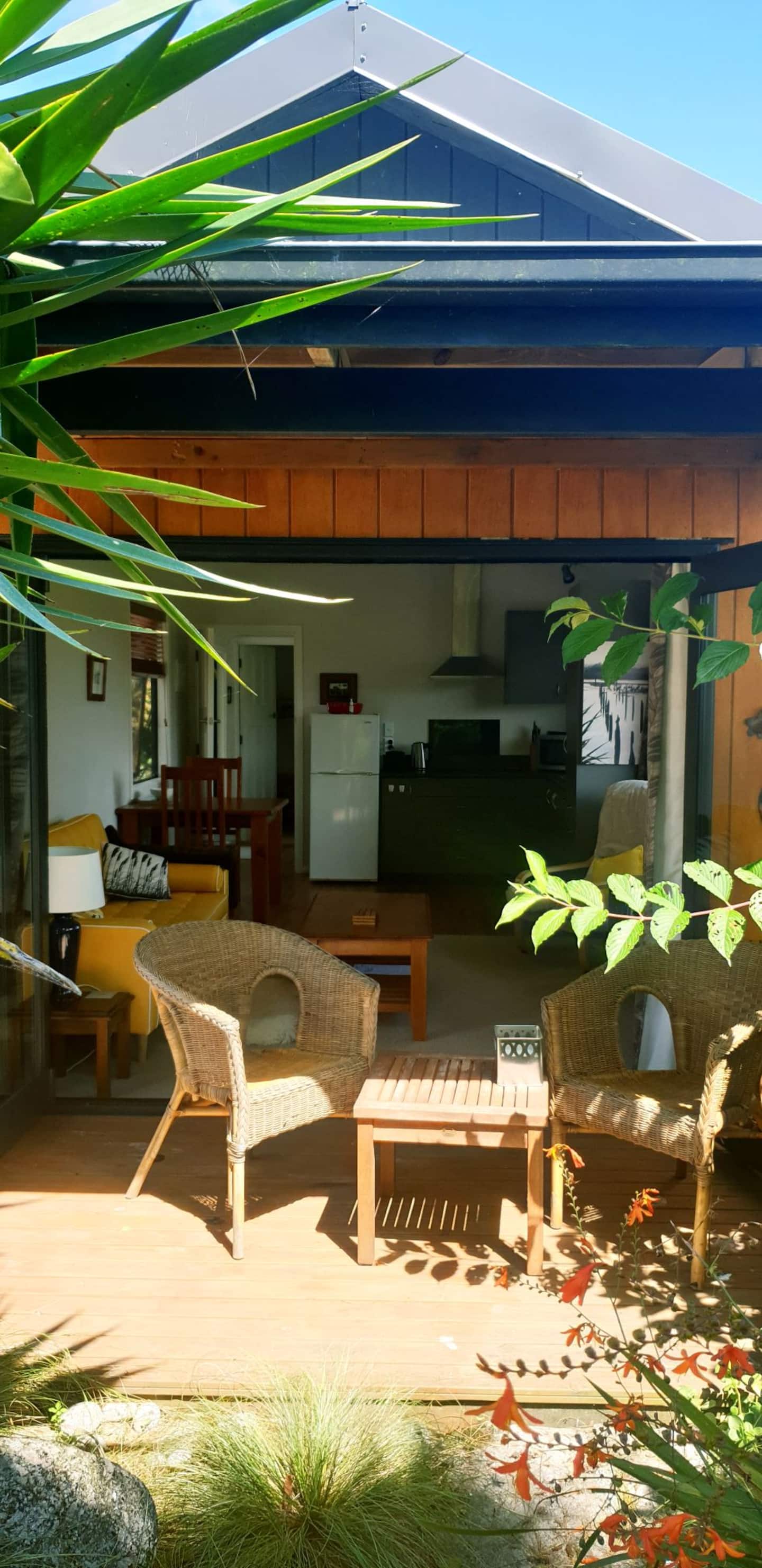 Honey House At Ruru Nest 4