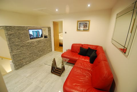 Top Airbnb: The Apartment, Brougham Hayes in Englishcombe
