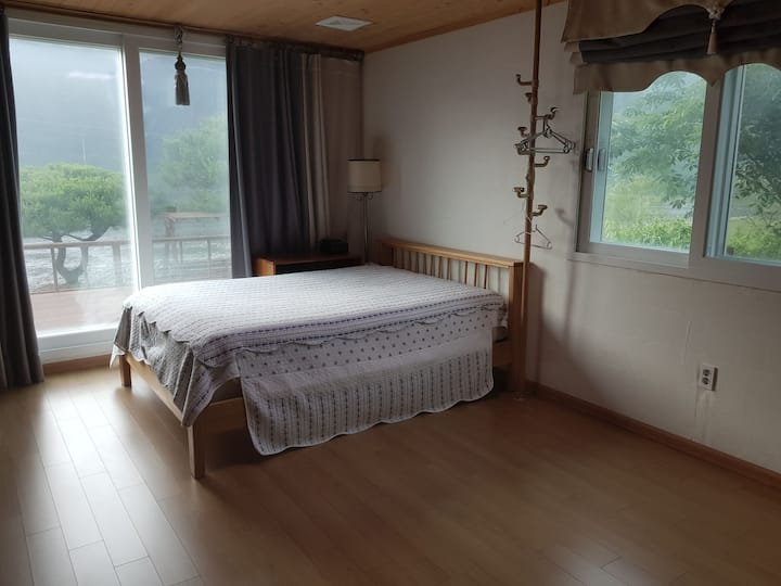 საძინებელი 4