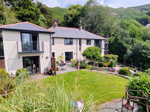 Popular Airbnb listing: Bryn Mynach Annex in Barmouth