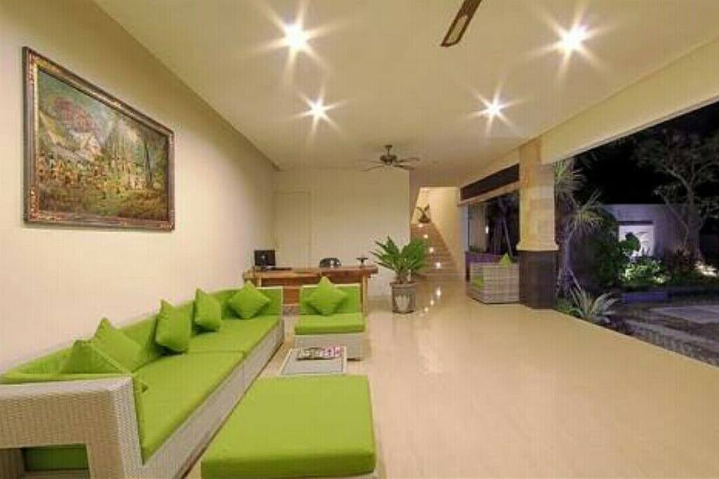 Villa lobby