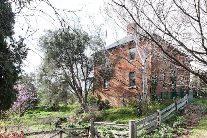 Tasmania's History House