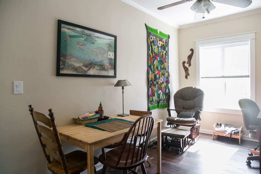 Cozy dining and sitting area