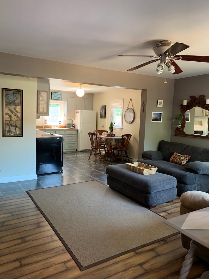 The Rustic Cottage, Bright’s Grove - Sarnia