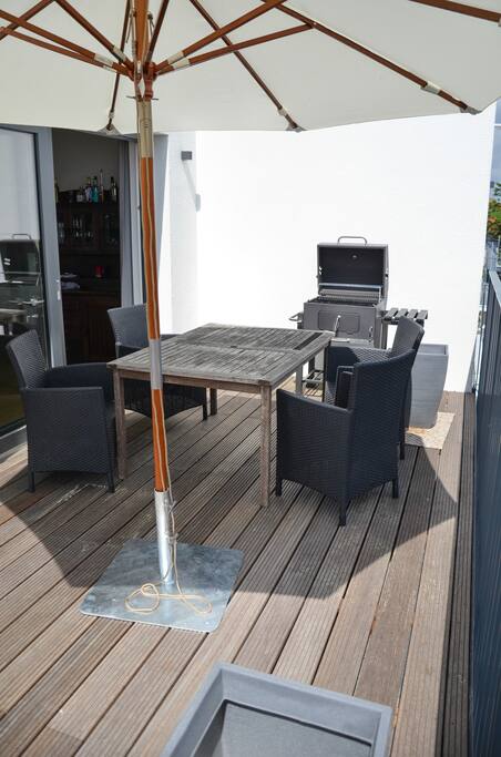Dachterrasse mit Grill