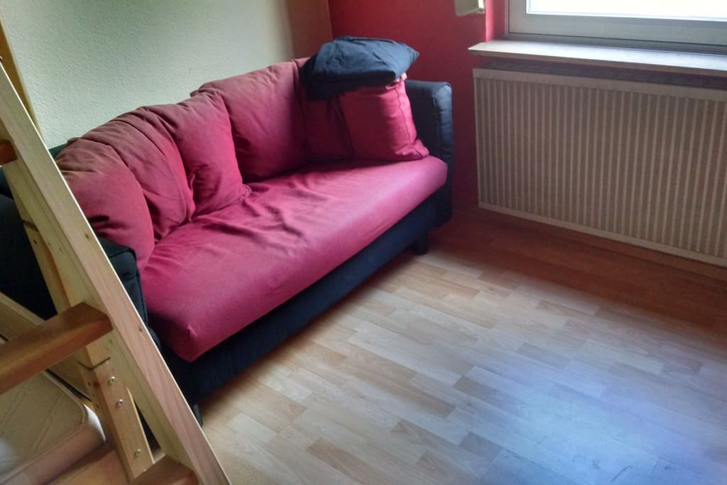 Eine bequeme Schlafcouch für zwei Personen