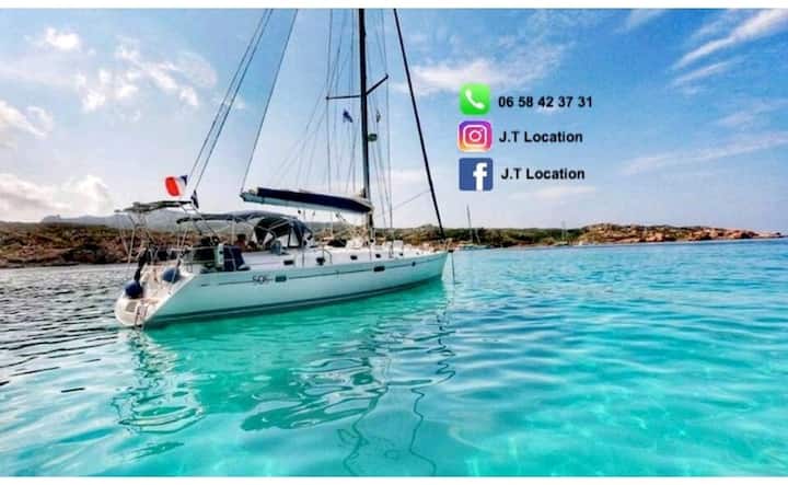 Nuit Seul Sur Un Bateau Dans Une Eau Turquoise ! ! - Zonza