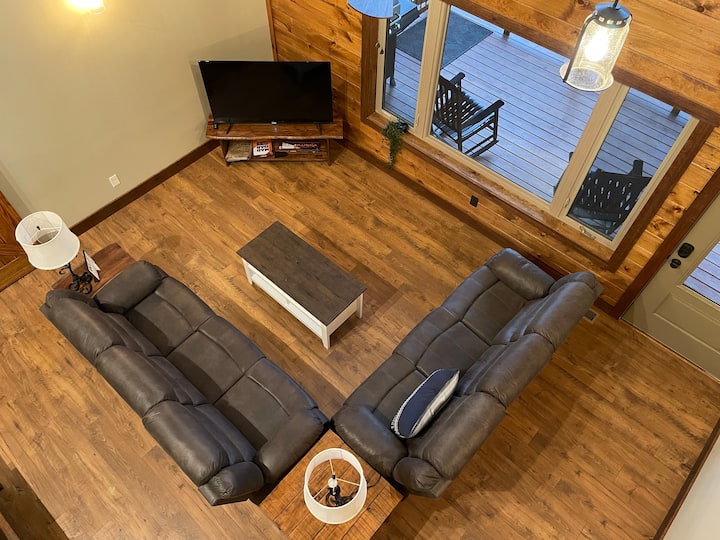 River Birch Lodge: Beautiful Craftsman Home - Maryville, TN