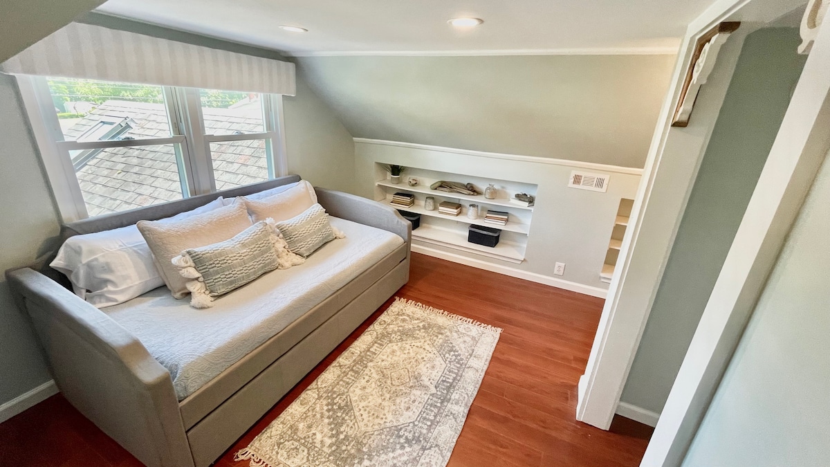 Spavaća soba #3 Krevet za jednu osobu s krevetom na rasklapanje