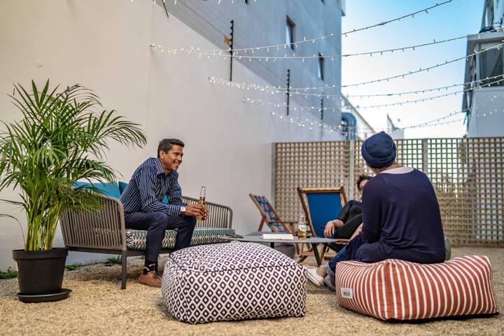 6 Sleeper Family Suite in Green Point gallery image 3