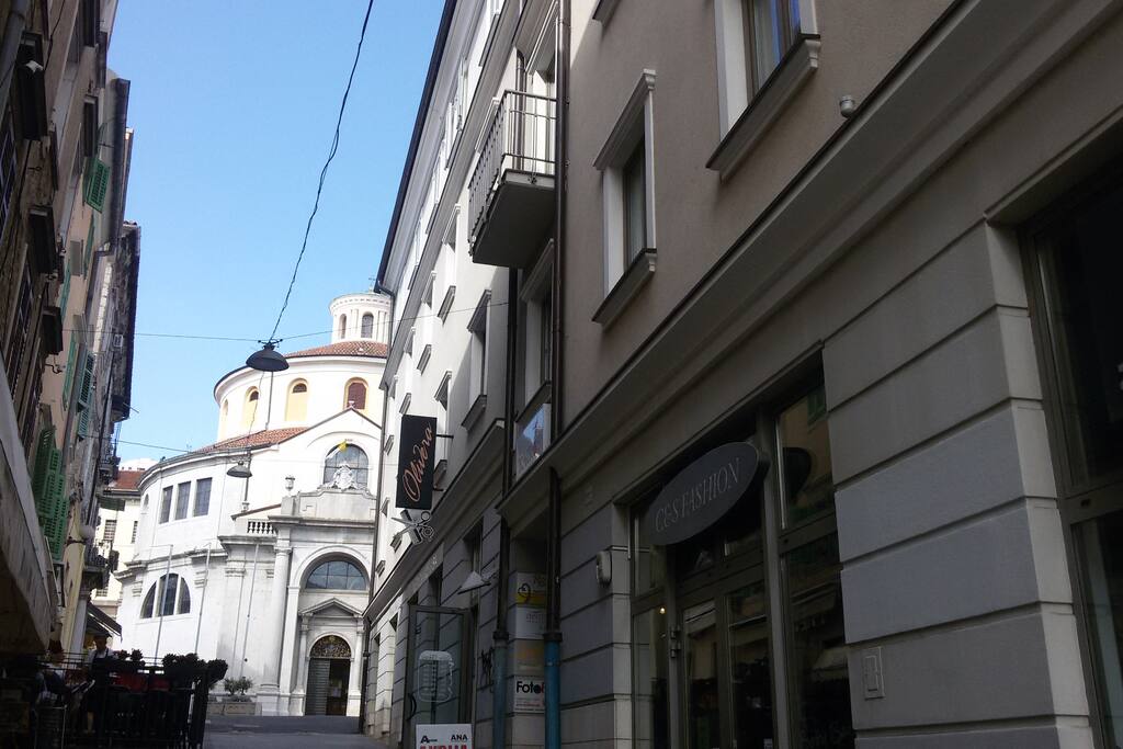 Pročelje i balkon