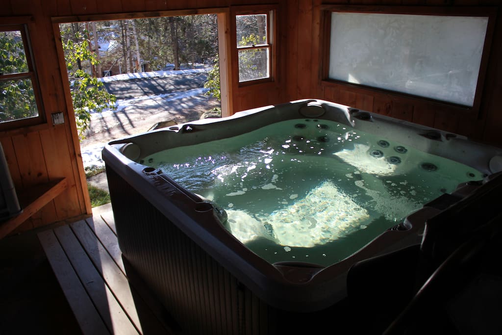Hot-Tub--Killington Mtr. View-- Seats 8 - Relax w. Friend's