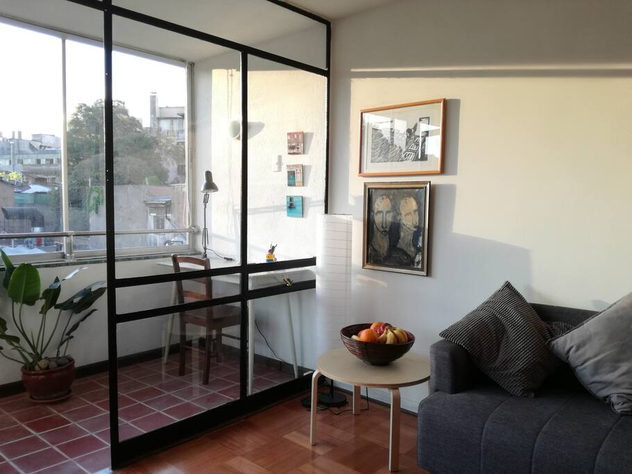 Living room and dedicated desk area. Excellent wi-fi connectivity in every room.