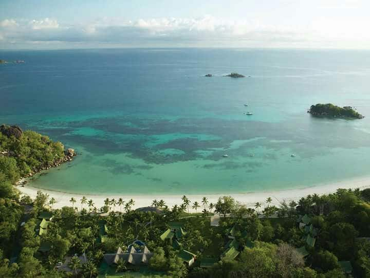 Villa CocoD'amourPraslin private room at cote d or