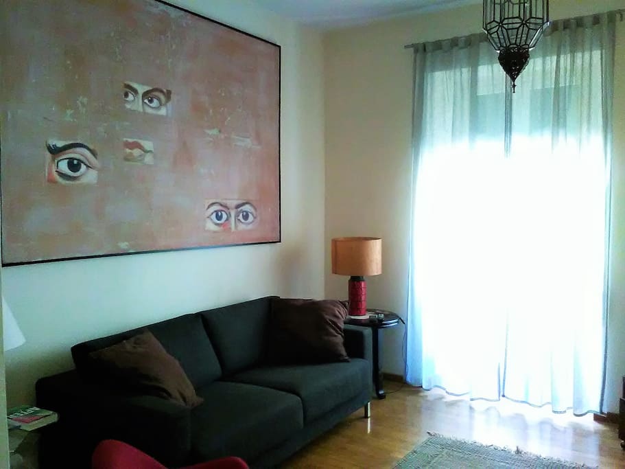 salotto con divano letto matrimoniale - living room with sofa bed