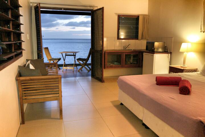 Turtle Cottage, Turtle Bay - Blue Holes/Islands/Reef/Beaches on your Doorstep