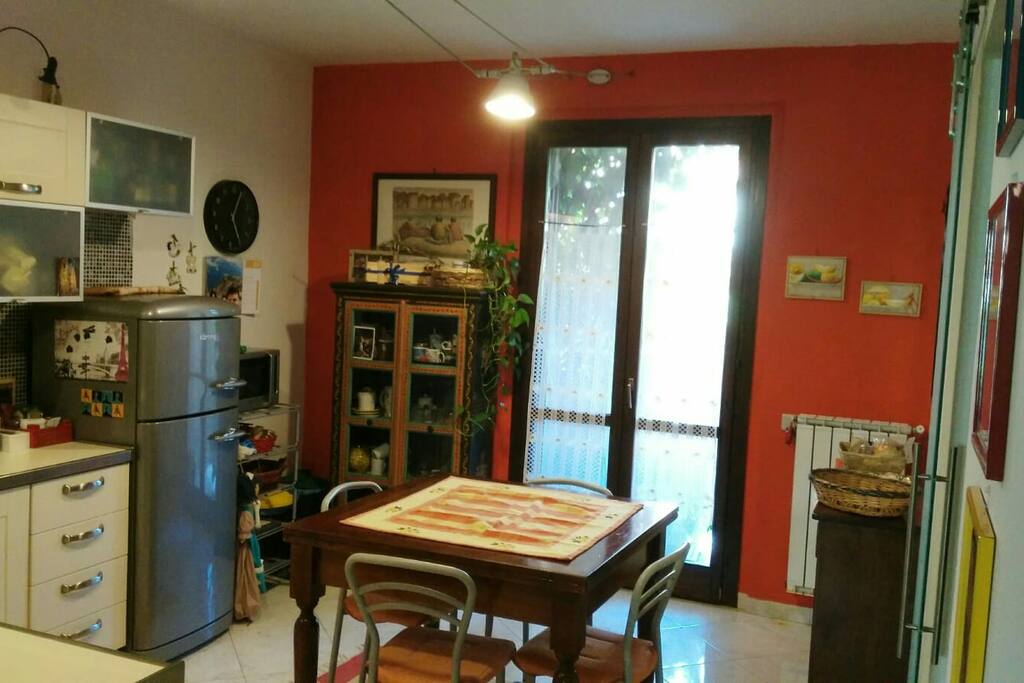 La cucina a disposizione degli ospiti
