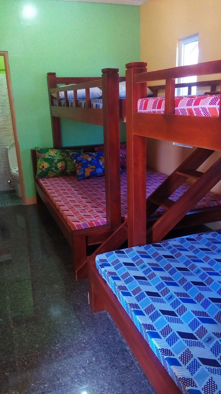 Rooms for 8 person capacity (room 7)