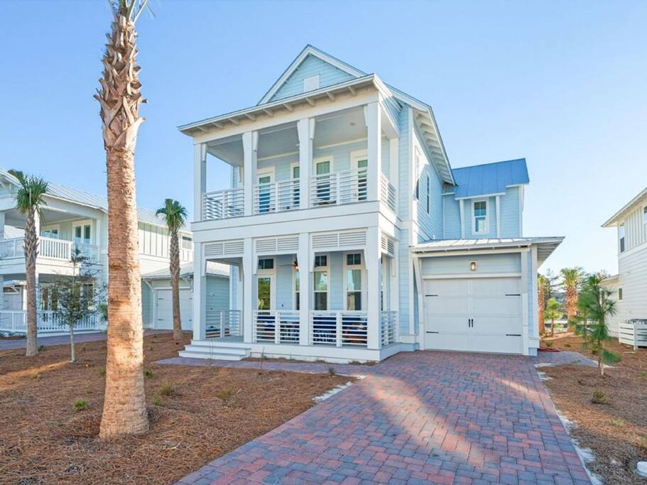 Exterior shot ~ Seaglass Beach Home