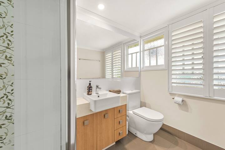 Modern Twist + Old World Charm ~ 3Bed/2Bath/2Car gallery image 4