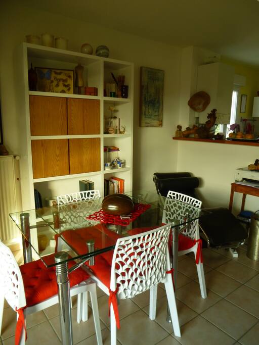 espace salle a manger de la pièce à vivre
