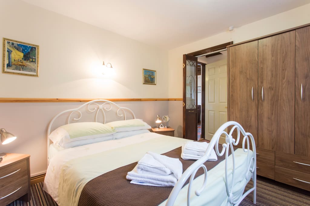 Honeysuckle bedroom