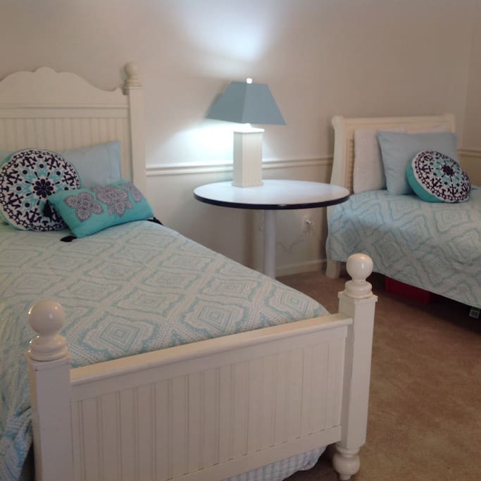 Two twin bed and a trundle with very comfortable mattress's.