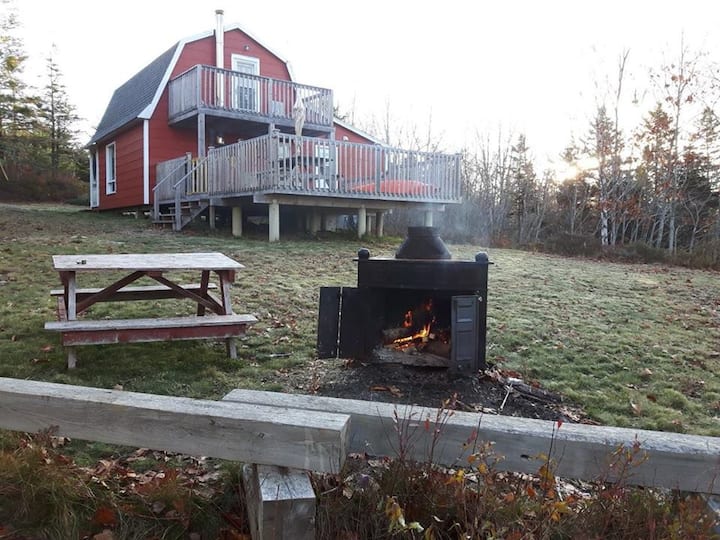 Secluded Cottage at Quinan River