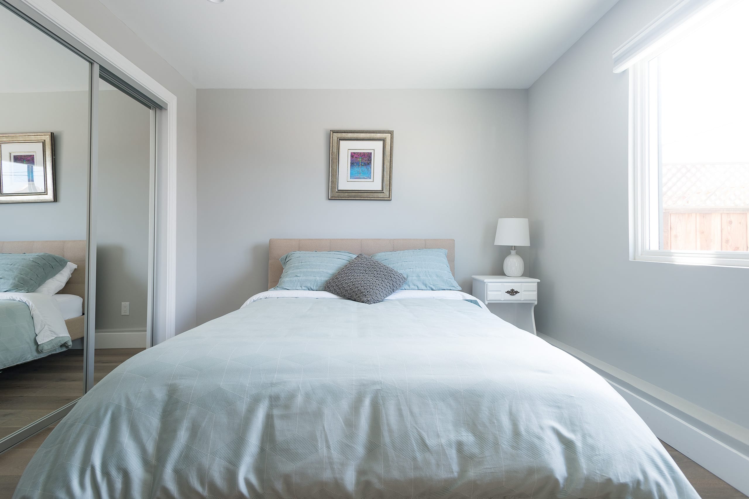 Clean & Private Family Guest Suite near the Beach - Image 10