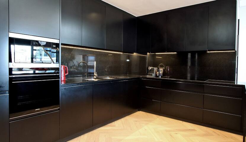 Cape town Luxury Family Penthouse at The Onyx gallery image 4