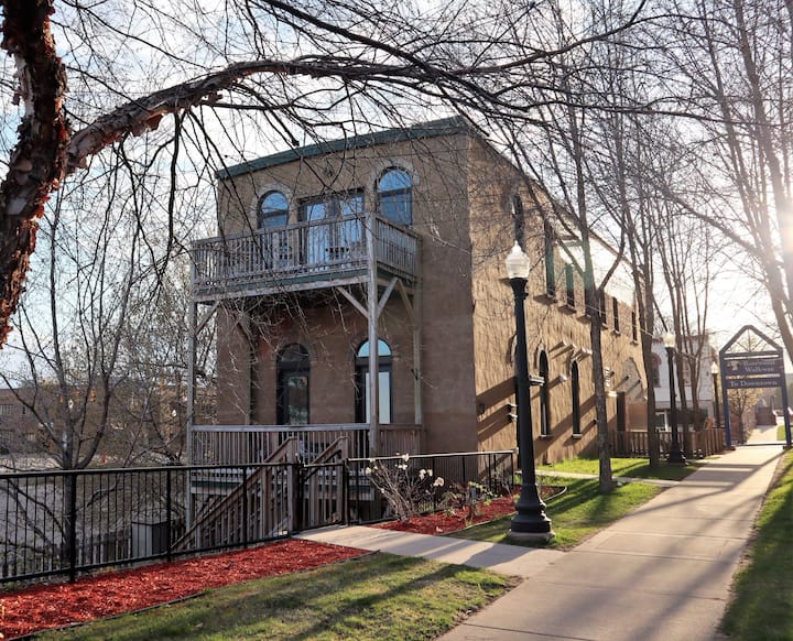 10 Best Airbnb Vacation Rentals In Marquette, Michigan Updated 2024