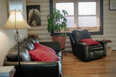 Top performing Airbnb: Sisters Point Cabin in Monteagle