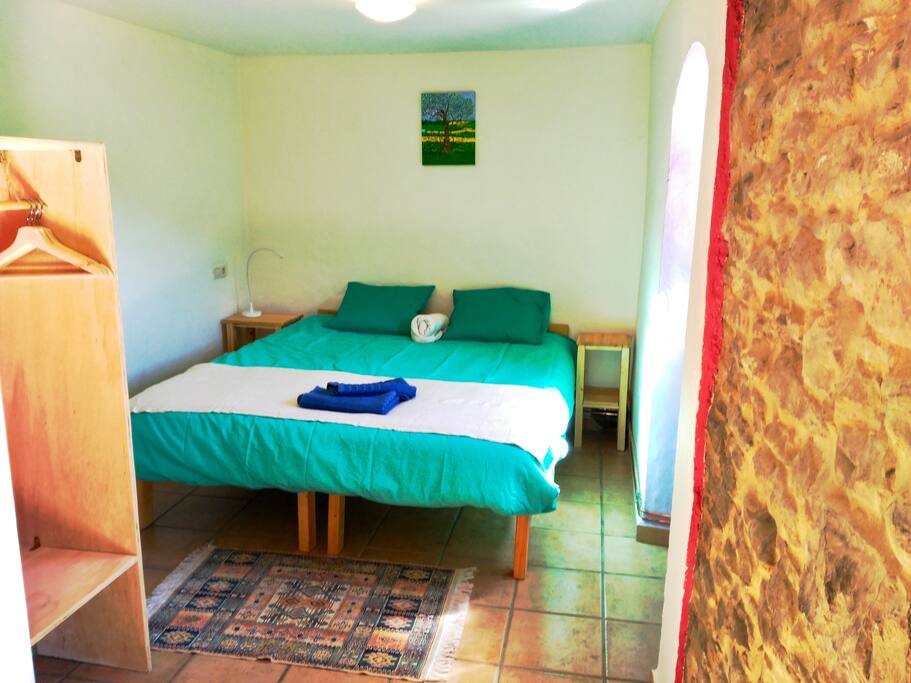 Almanacer Room. Up to 2 person Room (1 queen bed or 2 singles)