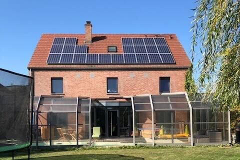 Bright villa with heated POOL