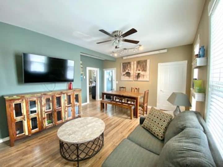 Charming 1 Bedroom Apartment In 1880s Home - Black Hawk, SD