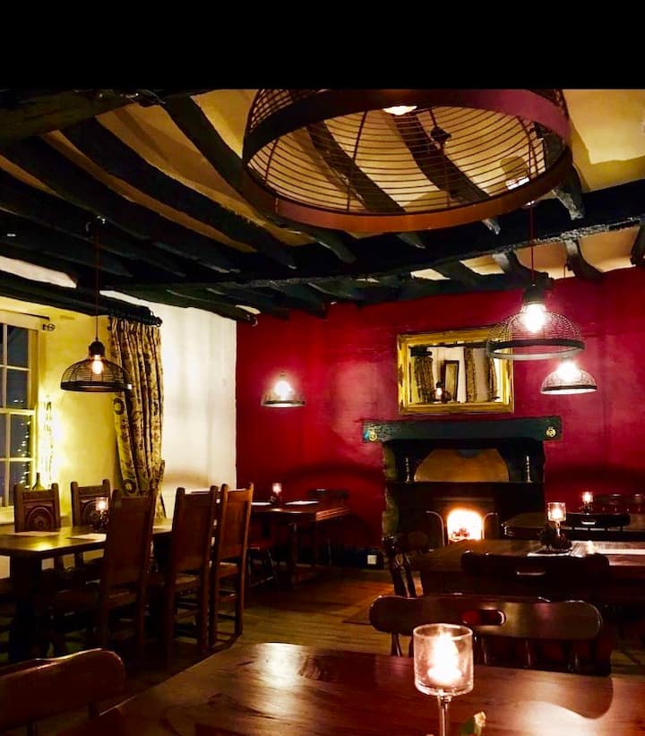 The Tree Inn: C13th Manor House & Coaching Inn - Bude