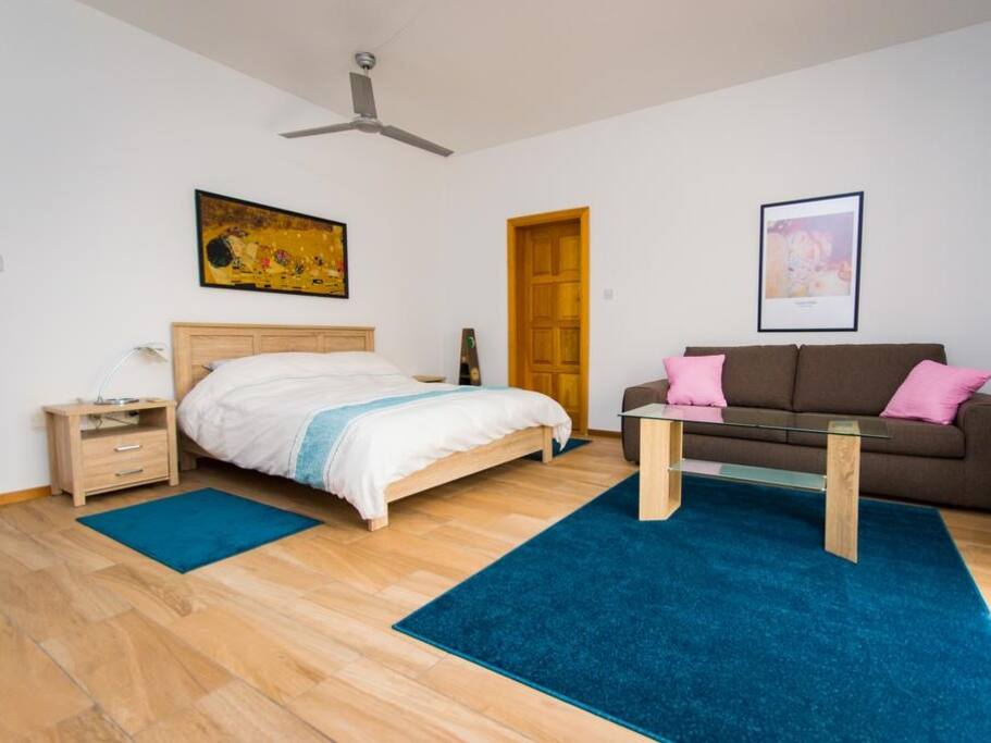 Guest room