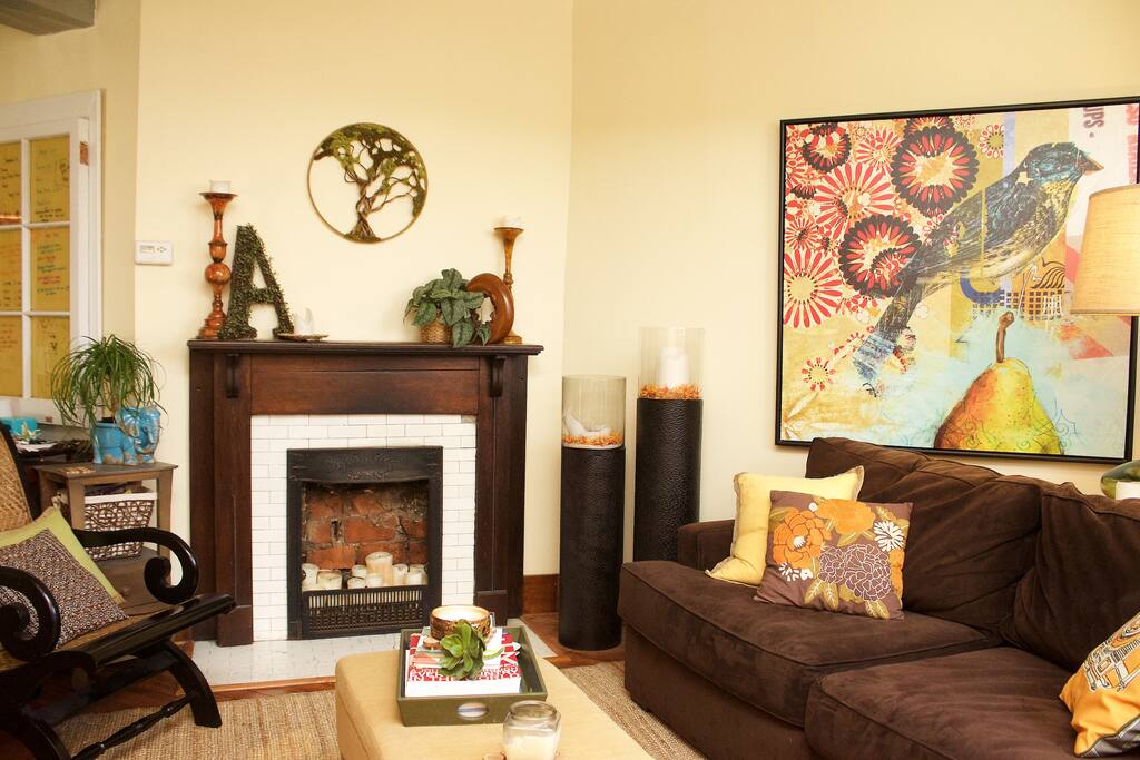 Comfortable living space with pull-out queen sofa bed